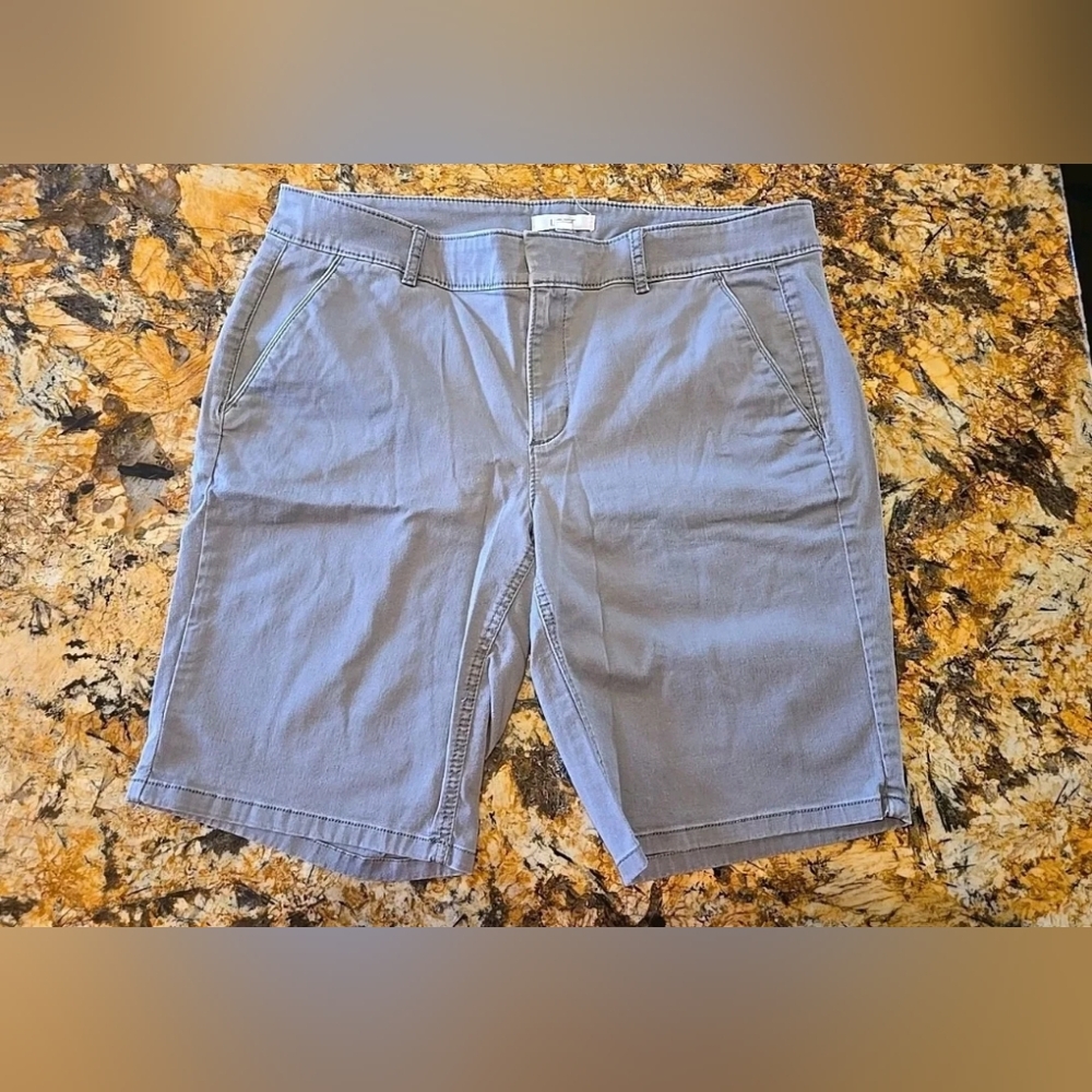 Loft Women's Shorts Grey Size 12